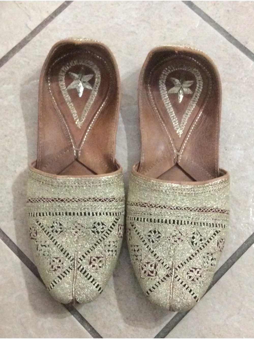 Men’s traditional Indian/Pakistani shoes